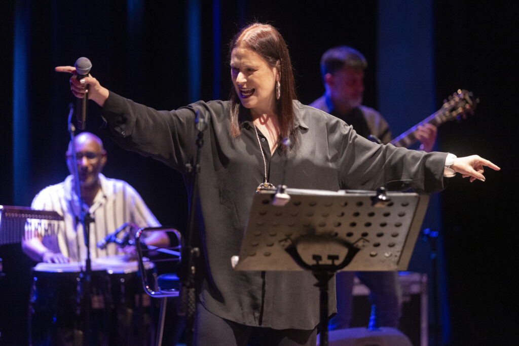 28.09.25: Sonoridades com JazzGig e Ithamara Koorax no Centro Histórico-Cultural Santa Casa em Porto Alegre